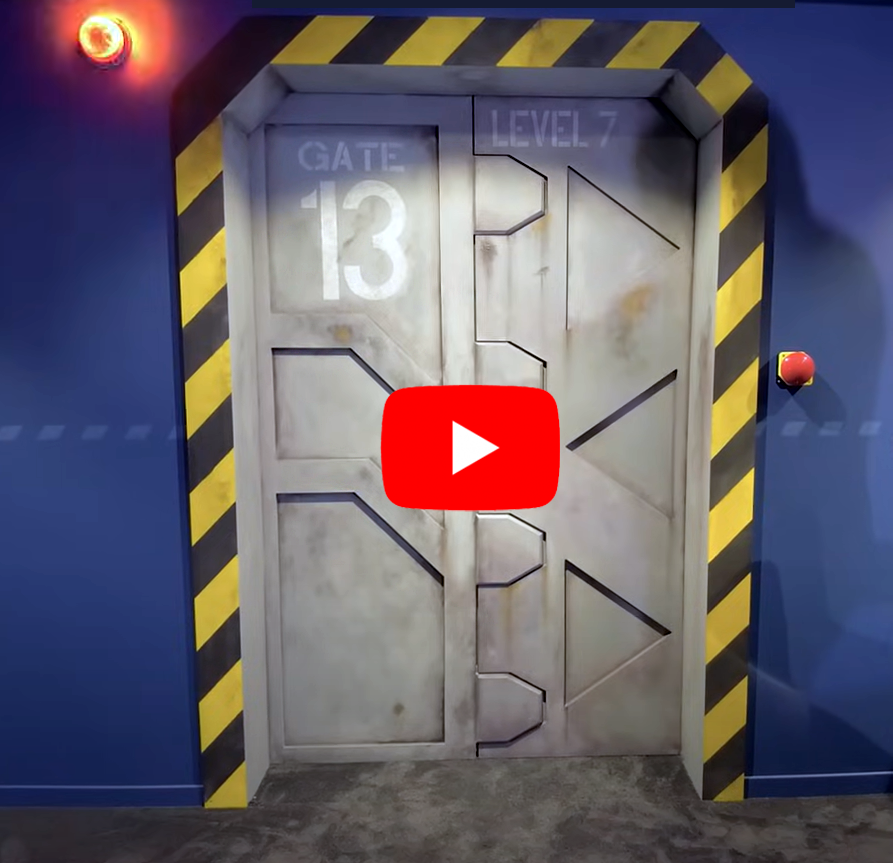 Double porte coulissante automatique dans un home cinéma 